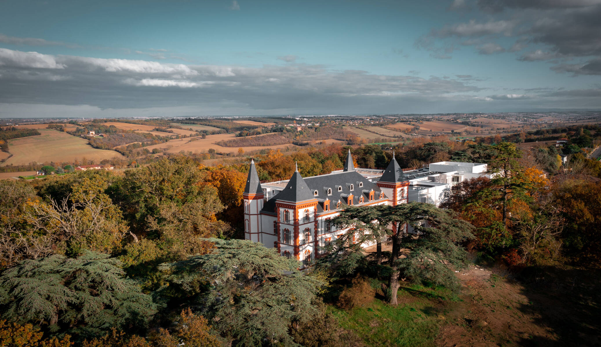 Les Manoirs slide_0